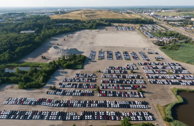 In Detroit, the chip shortage has left the city ee|TE